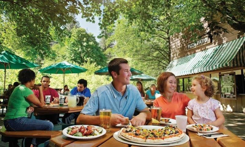 Curry Village Exterior photo